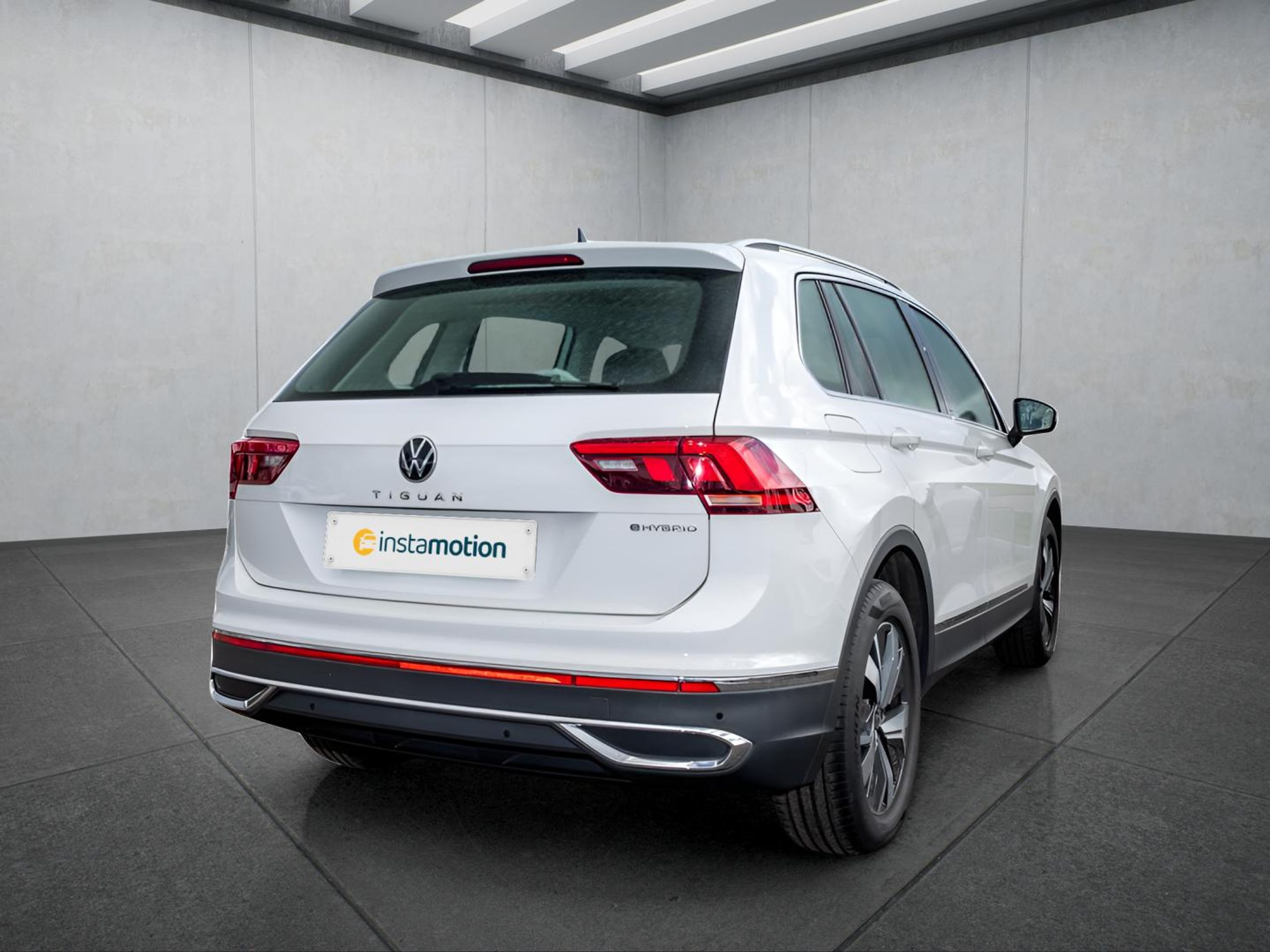 VW Tiguan Hybrid hinten