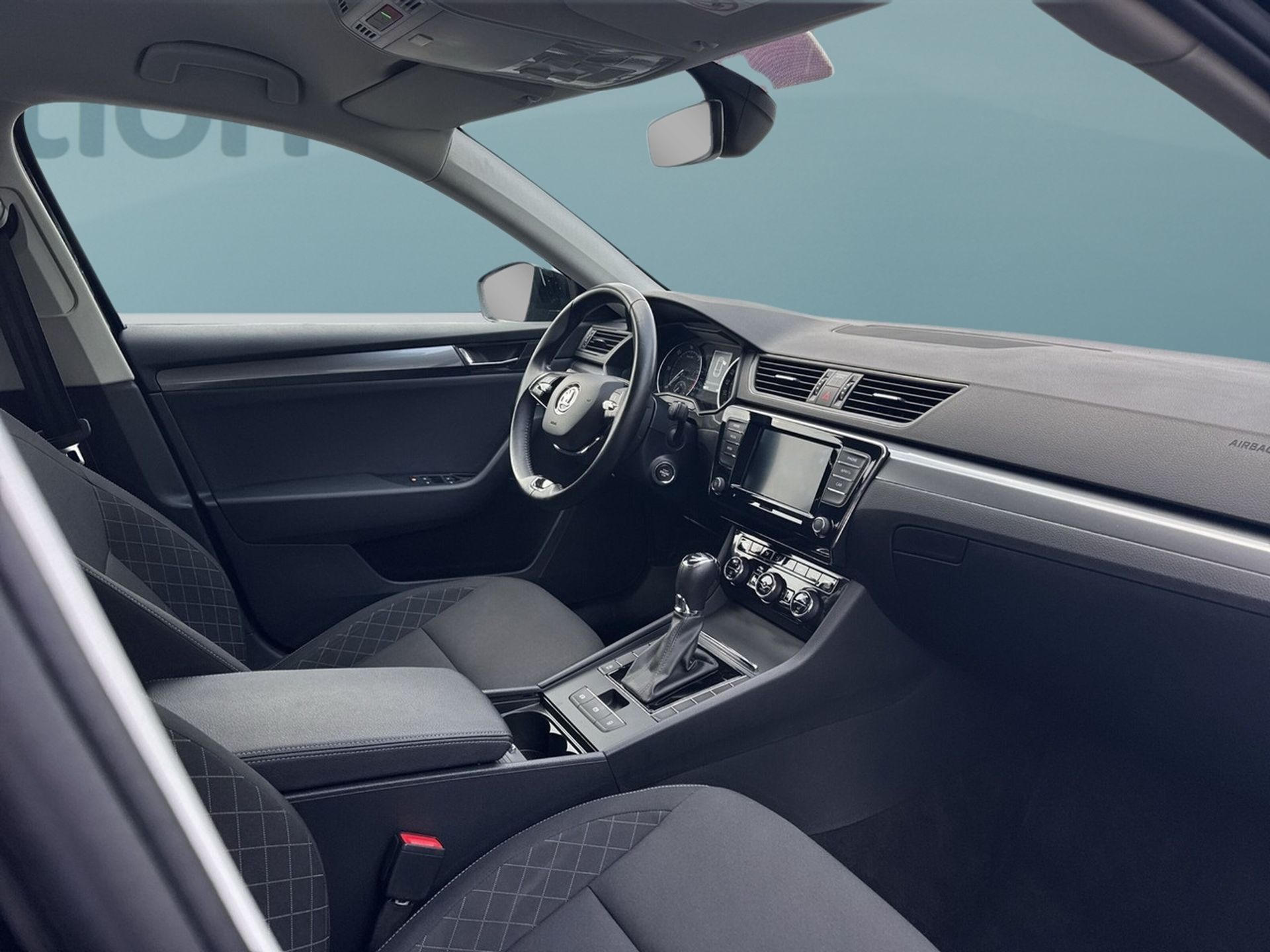 Skoda Superb Combi Innenraum Fahrersitz